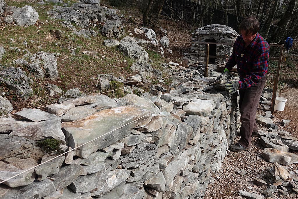April 16: The art of dry stone walls