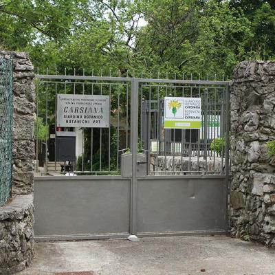 Entrance to the Carsiana Botanical Garden
